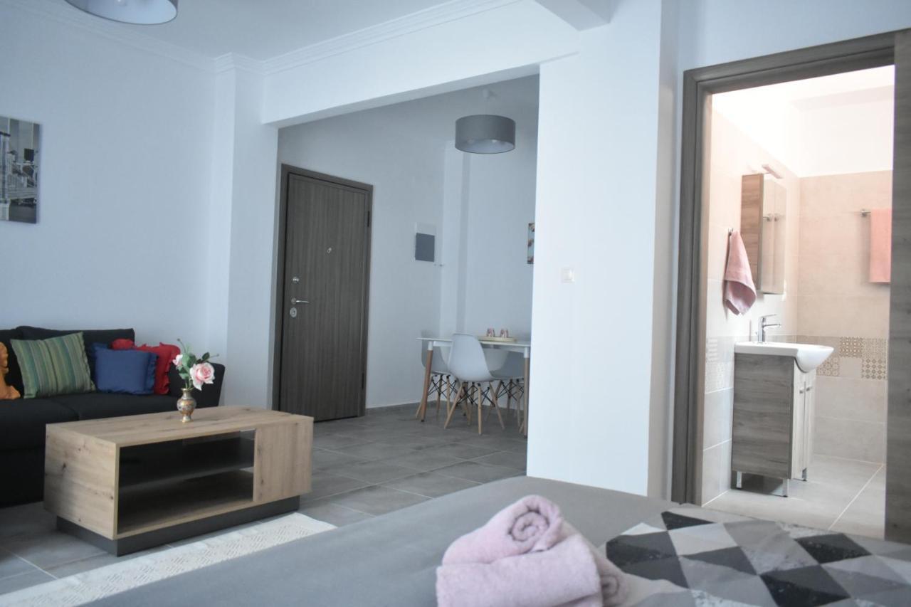 Seaside Apartments 네아 이라클리아 외부 사진