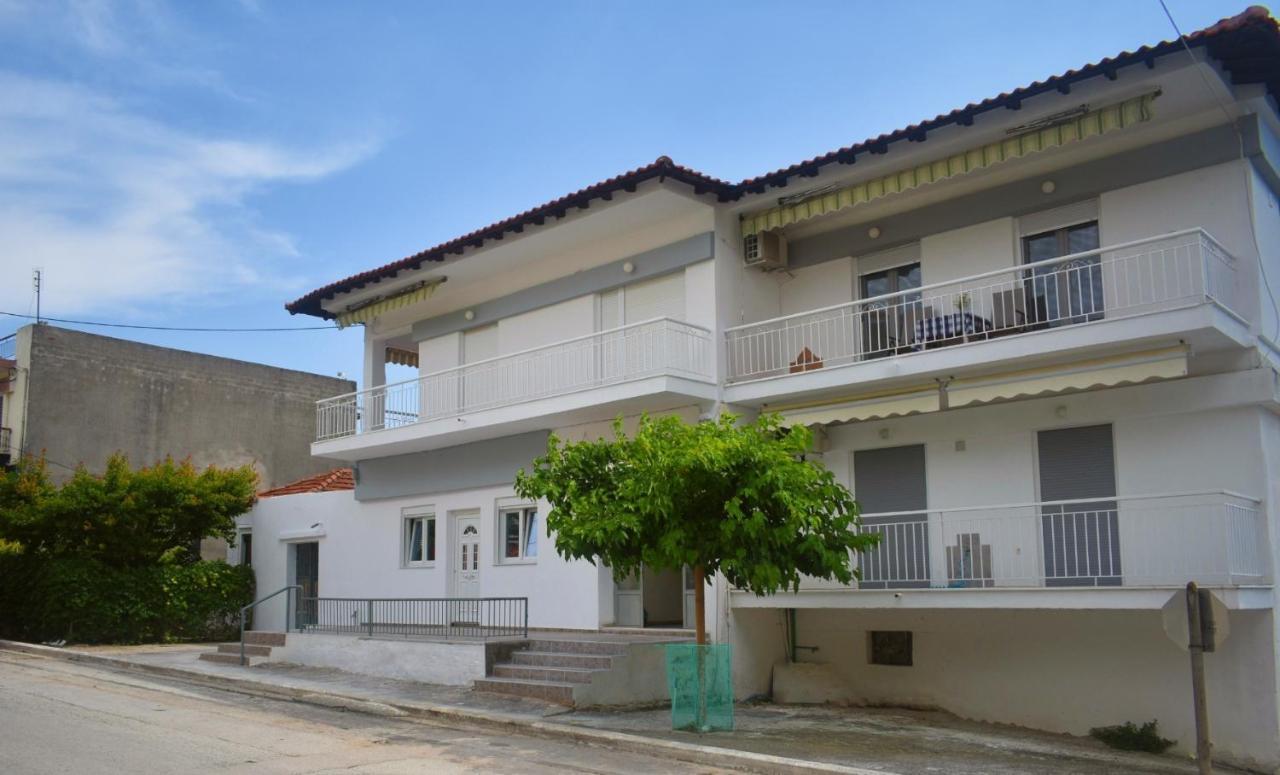 Seaside Apartments 네아 이라클리아 외부 사진